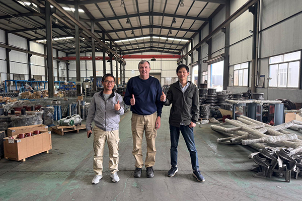 Foreign Customers Cooperate With Us In A Friendly Manner